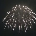 「疫病退散」東京競馬場から花火の打ち上げ